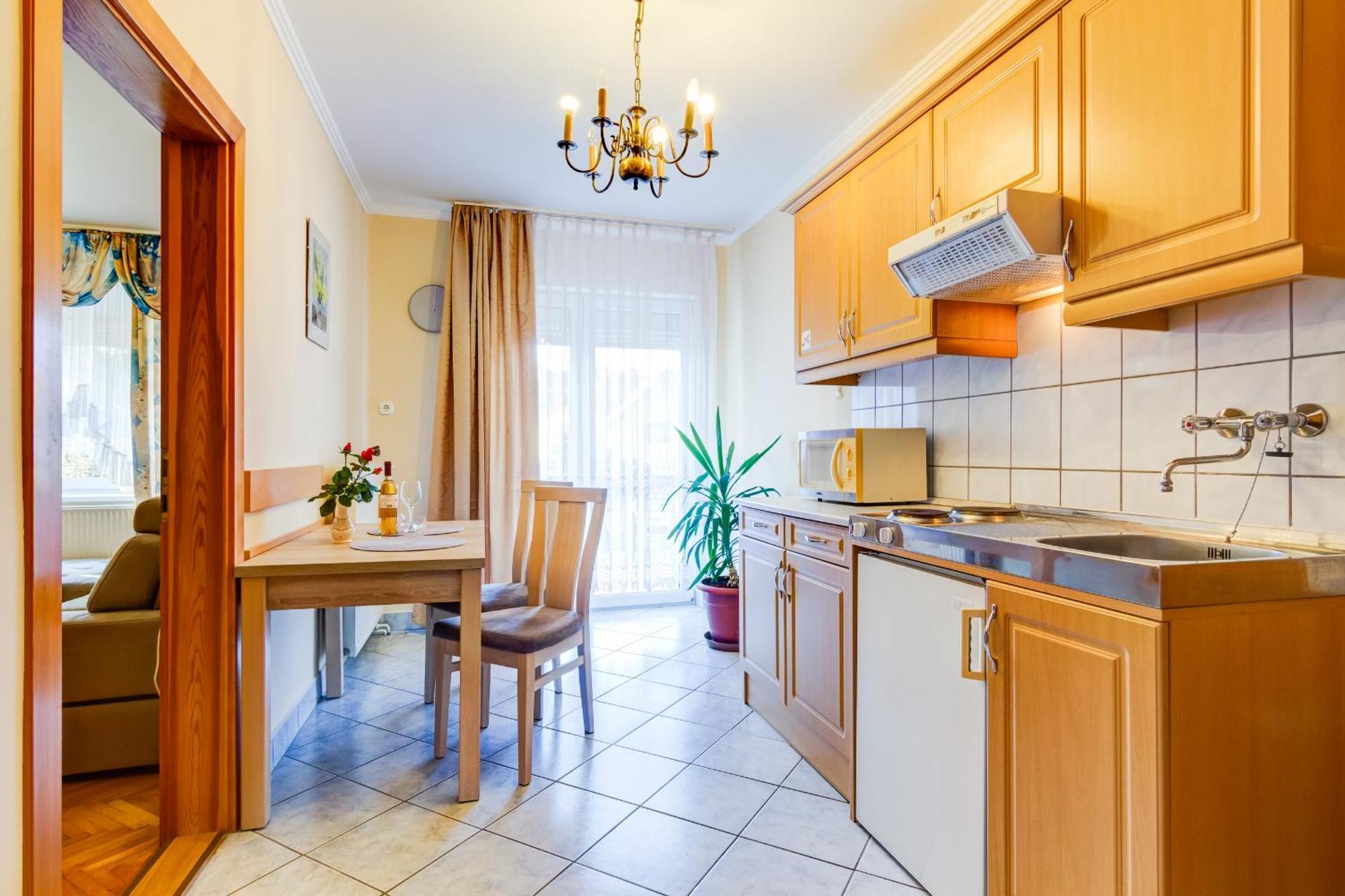 Ilona Apartman Heviz Appartement Buitenkant foto