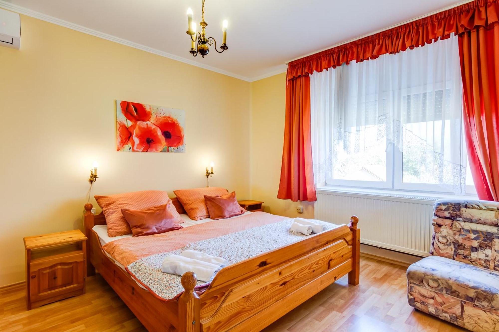 Ilona Apartman Heviz Appartement Buitenkant foto